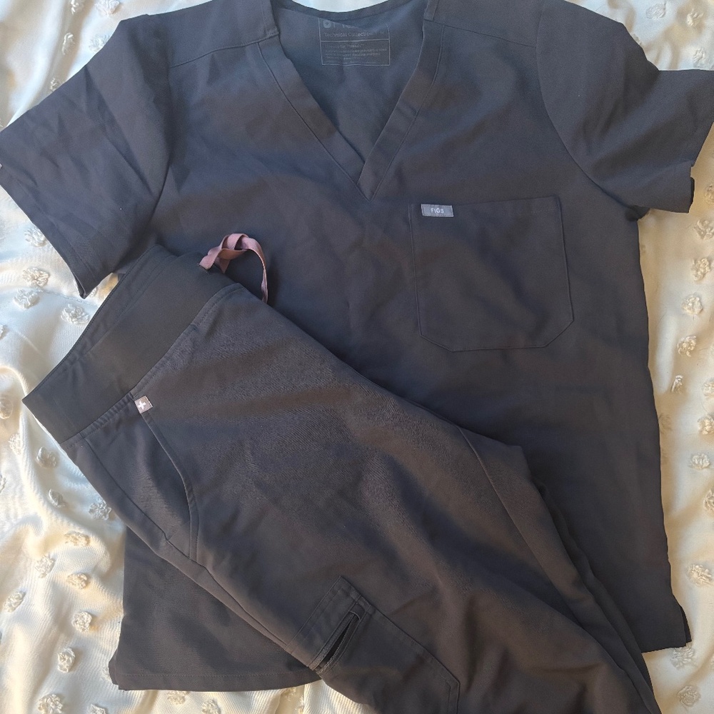 Figs scrubs